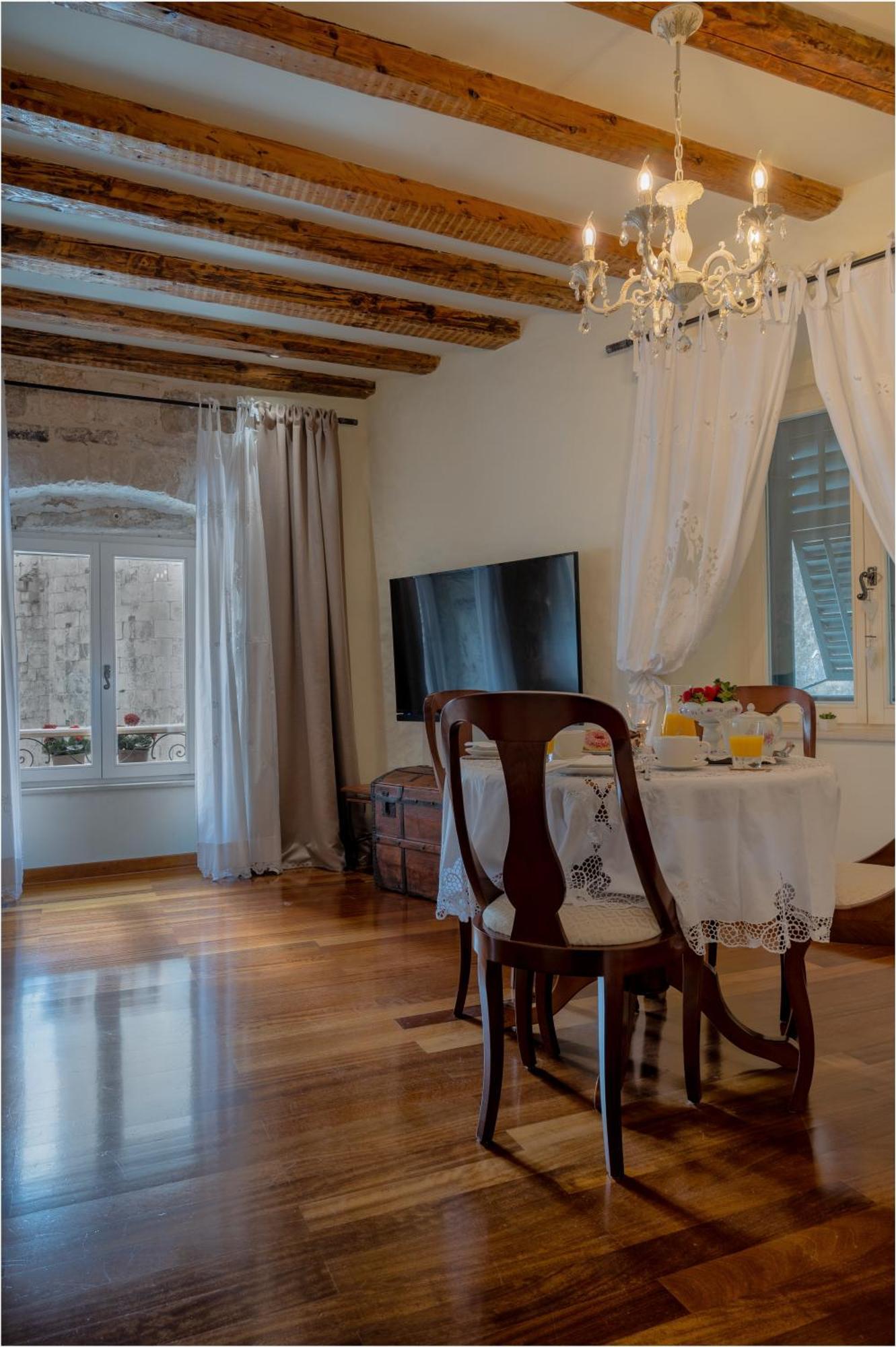 Stone Pearl Heritage Luxury Suite Split Exteriér fotografie